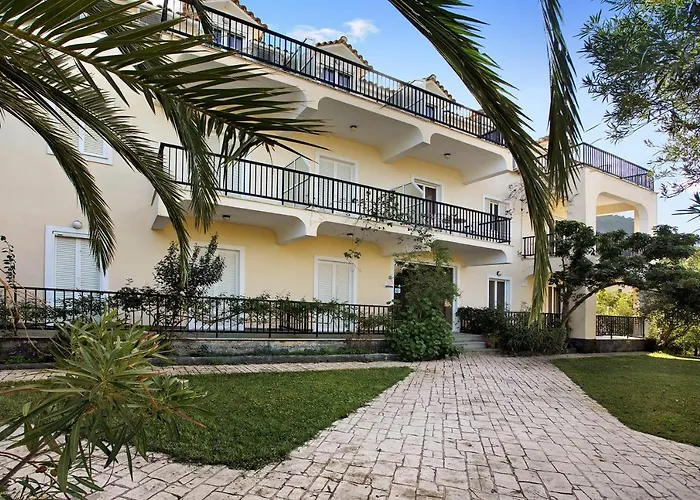 Апартаменты Dolphin Sea View 10 *